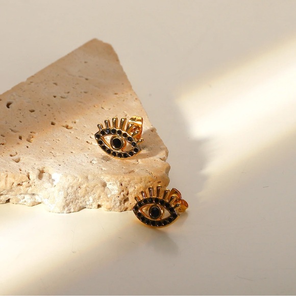 Jewelry - NEW💎18K Gold Plated Evil Eye Stud Earrings*